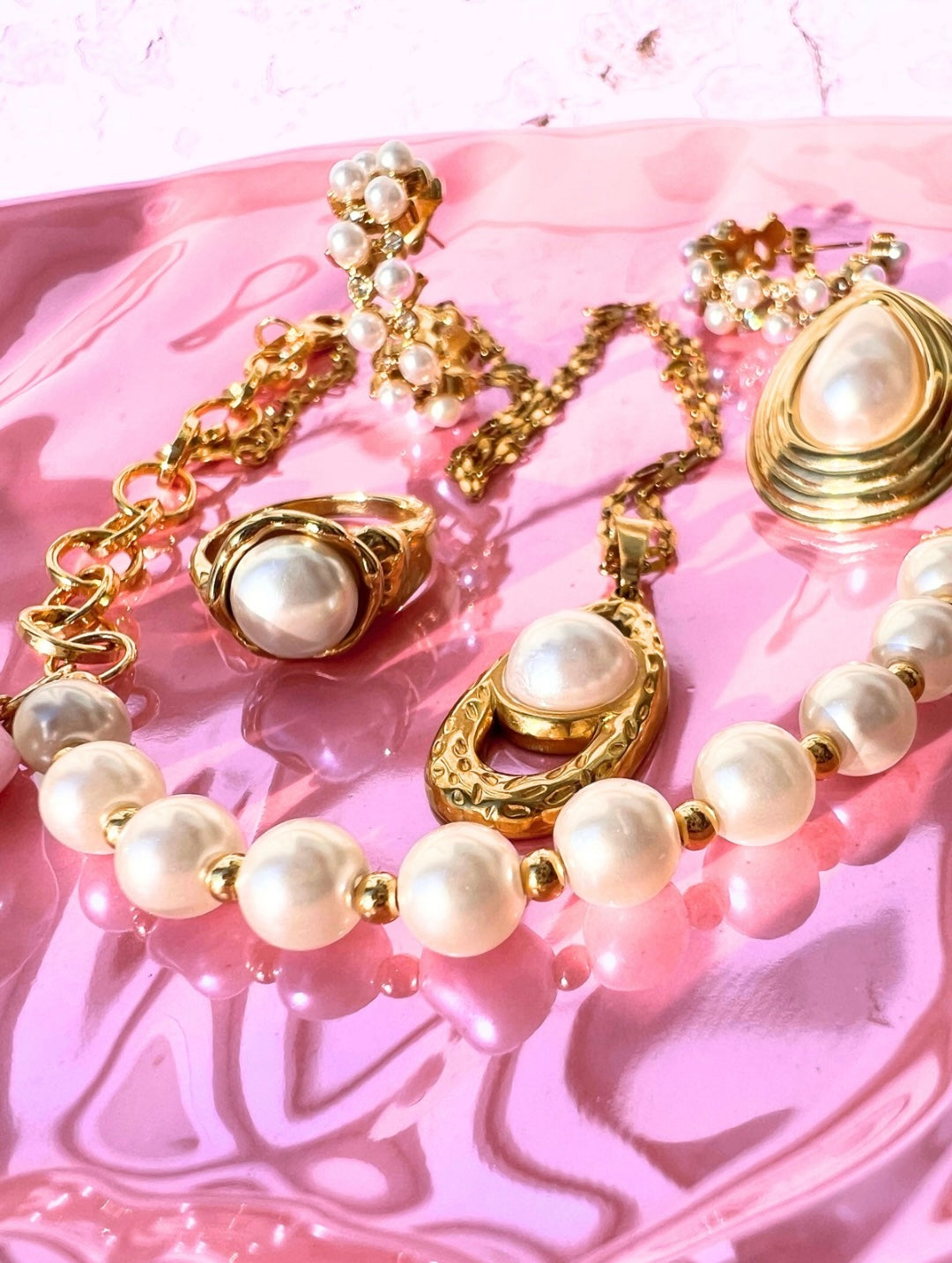 Lustre Collection
