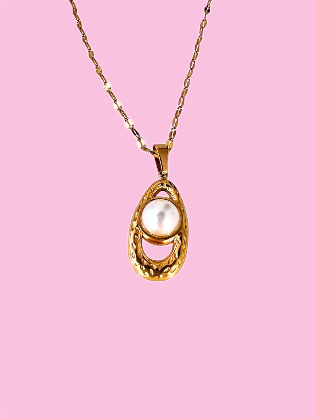 The Pearl Elara Necklace
