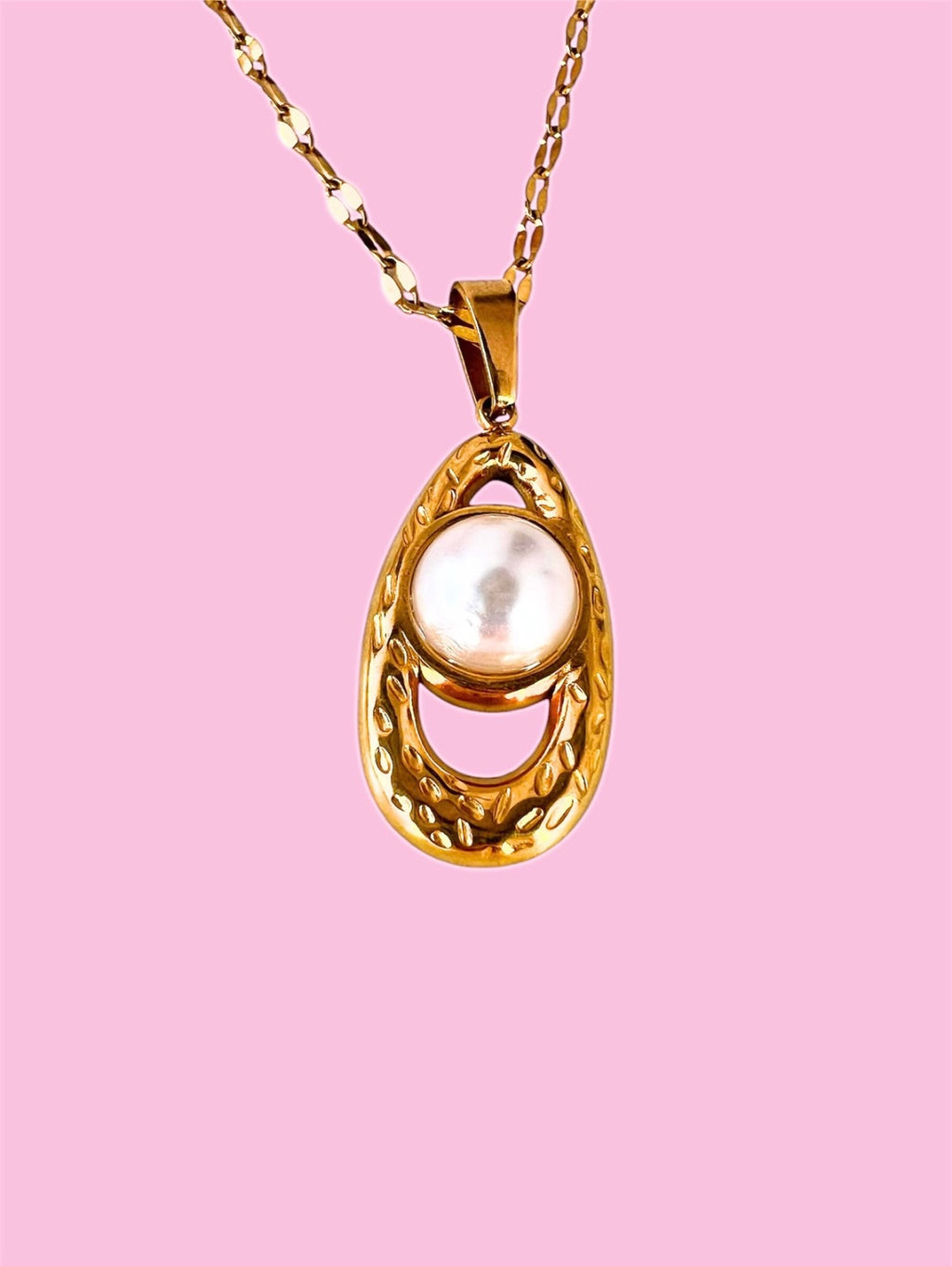 The Pearl Elara Necklace